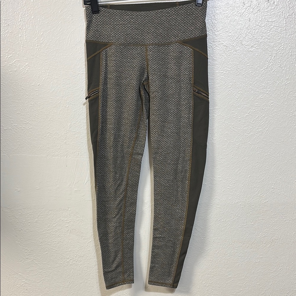 Athleta Olive and Gray Patterned workout Leggings